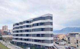Apartment Paola With Free Private Parking Place
