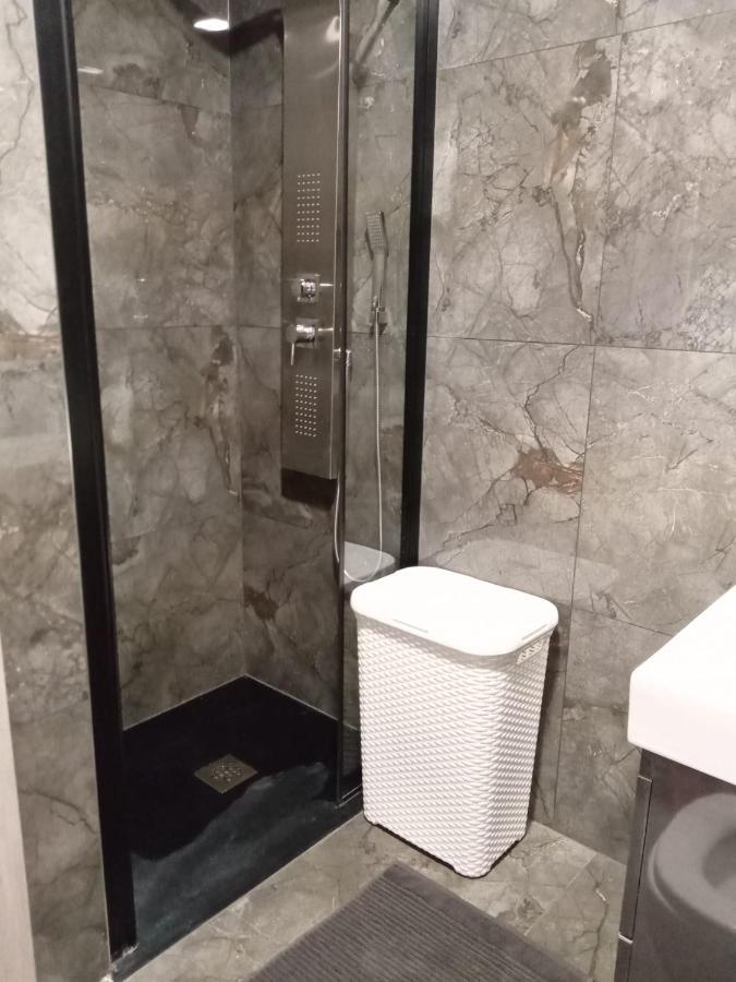 Apartment Paola With Free Private Parking Place Split Extérieur photo