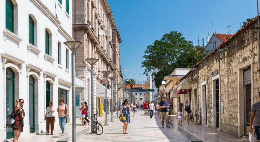 Apartment Paola With Free Private Parking Place Split Extérieur photo