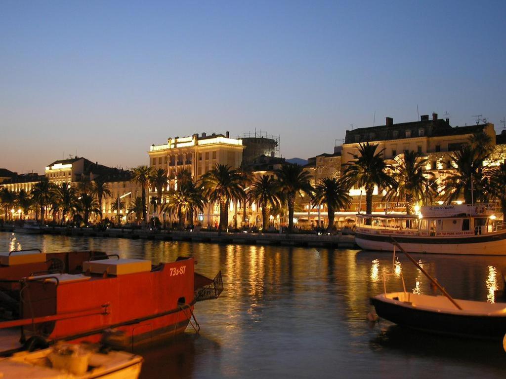 Apartment Paola With Free Private Parking Place Split Extérieur photo
