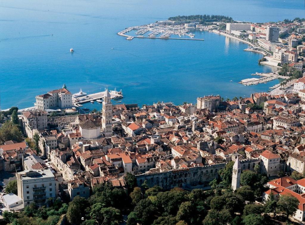 Apartment Paola With Free Private Parking Place Split Extérieur photo